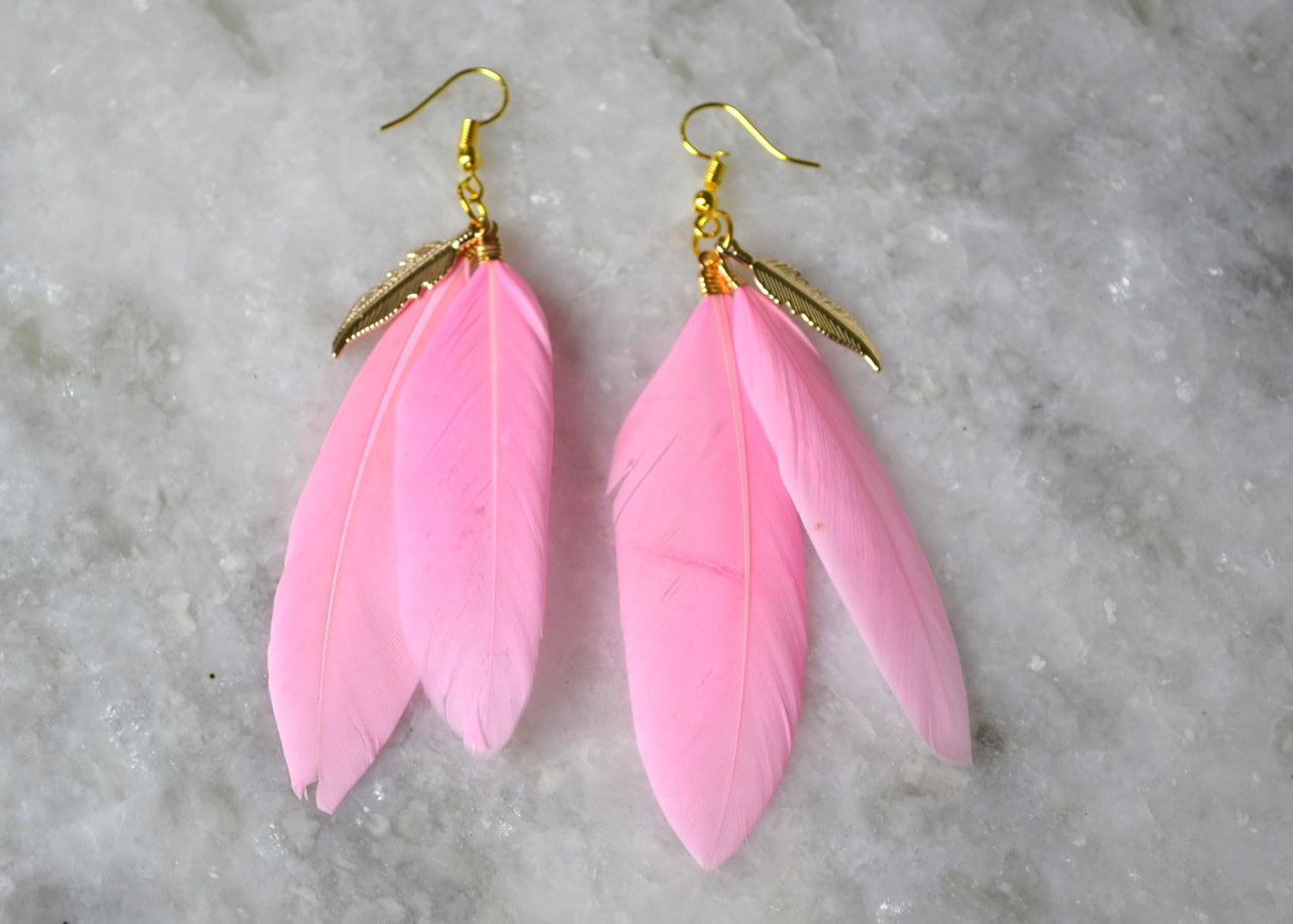Feather Earrings Pink – CARBICKOVA CROWNS