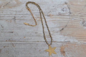 Solo Star necklace